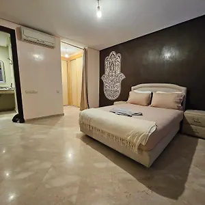 Appartement Duplex Au Coeur De Gueliz, Quartier De Gamme De Marrakech, Marrakesh